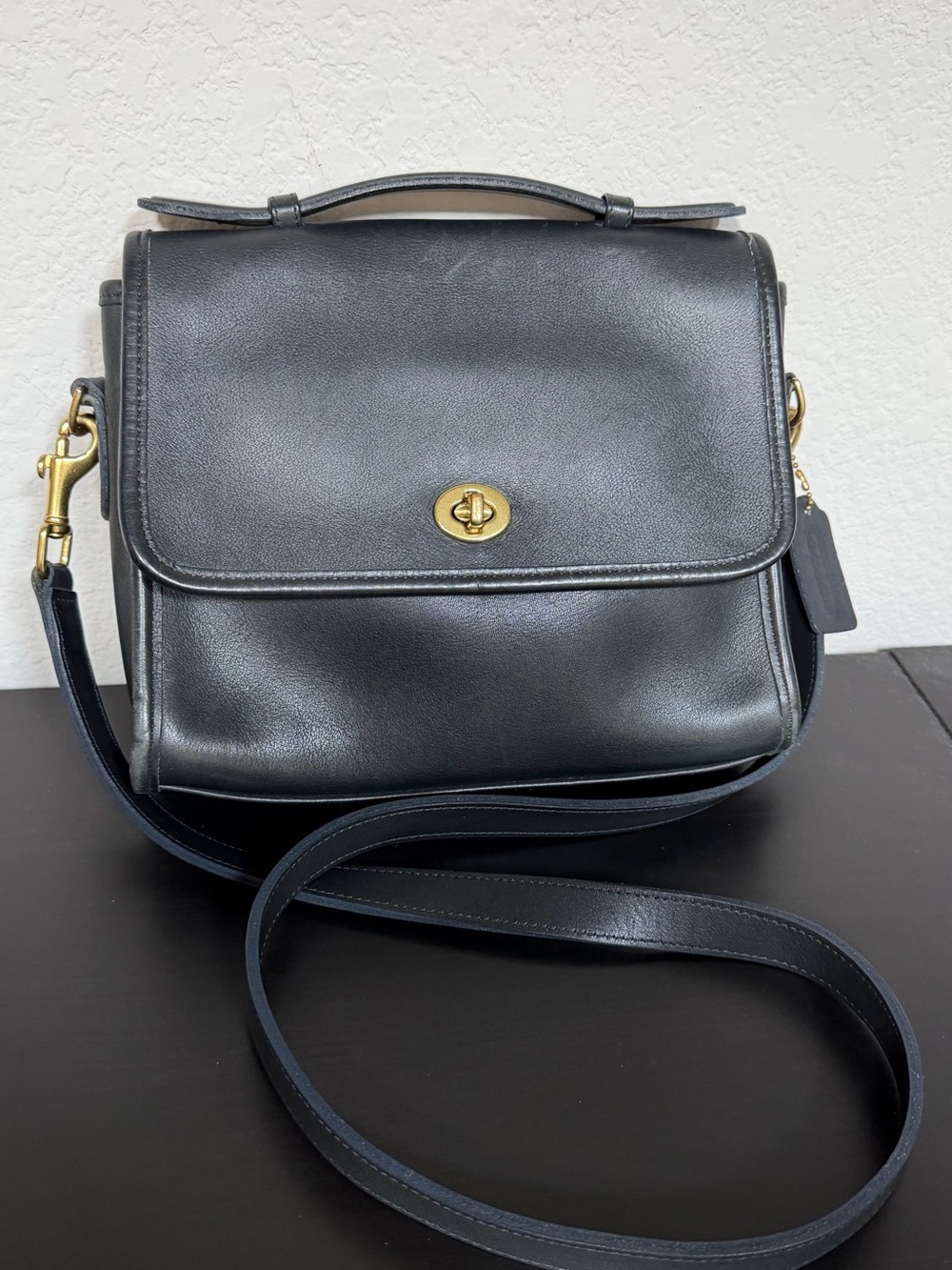 Vintage Coach Court Bag - 9870 - Black Leather Gold Brass Hardware 90s classic